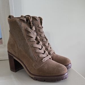 Vince Camuto Brown Lace Up Boots